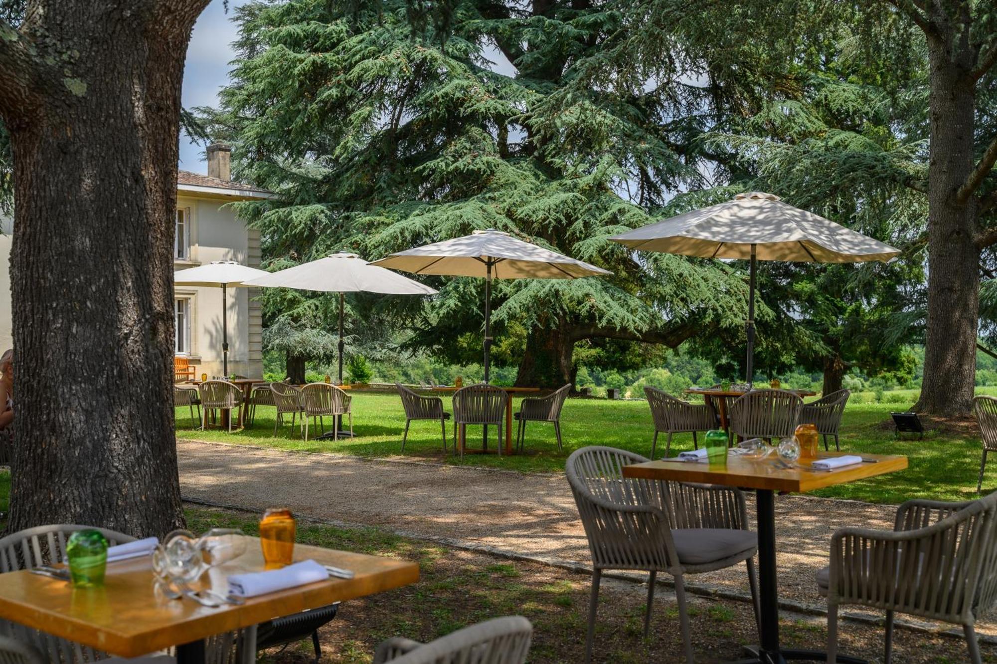 Pey La Tour - Logis Hotels & Restaurant Salleboeuf Esterno foto