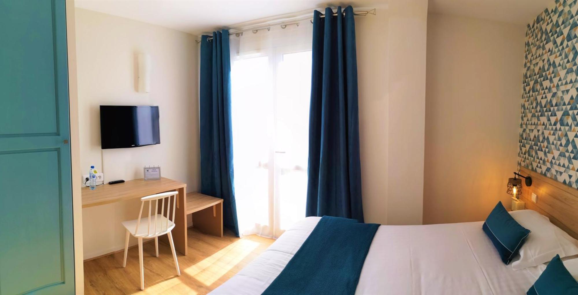 Pey La Tour - Logis Hotels & Restaurant Salleboeuf Esterno foto